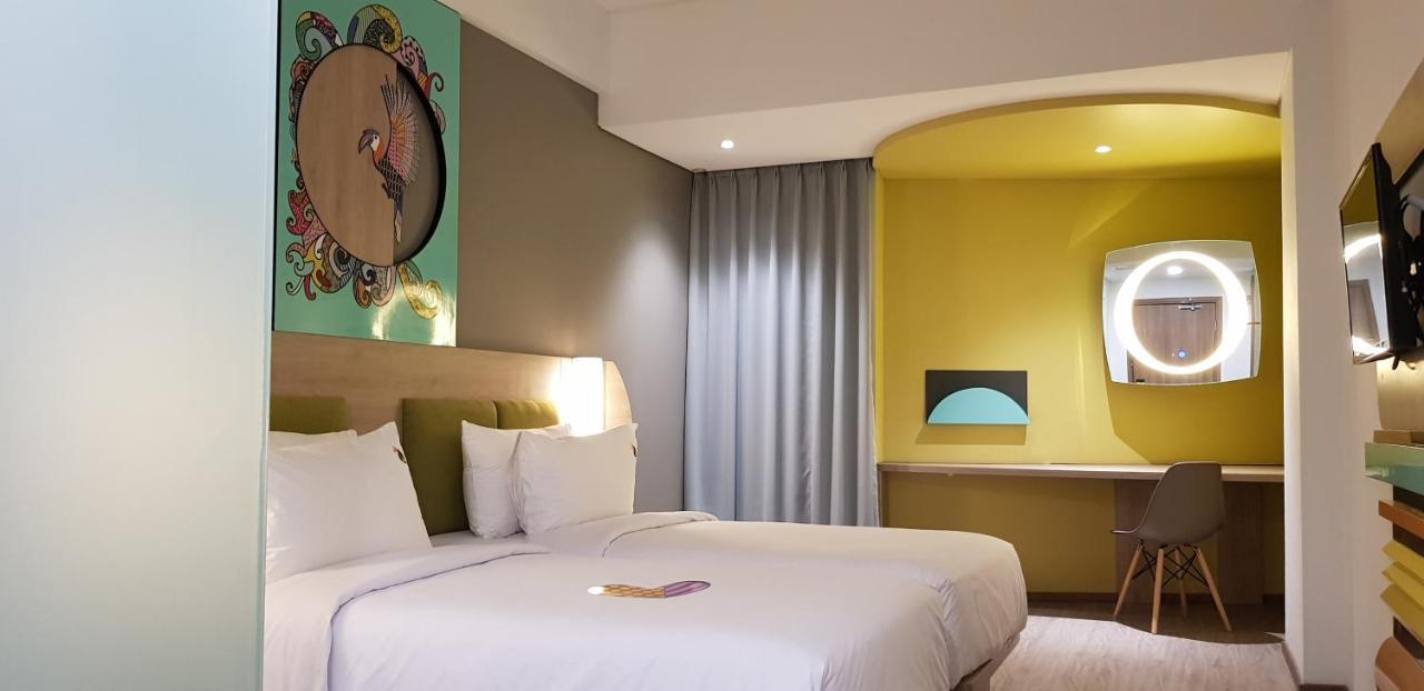 Hotel Maxonehotels @balikpapan
